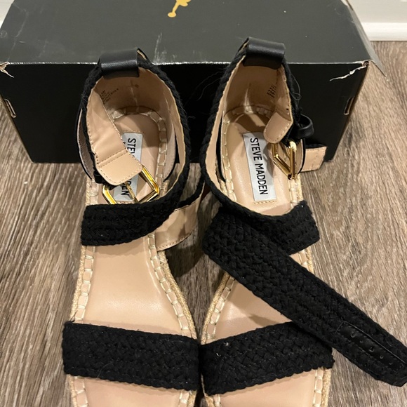 Steve Madden Tan Platform Strapped Wedges Women’s 8.5 - Picture 2 of 7